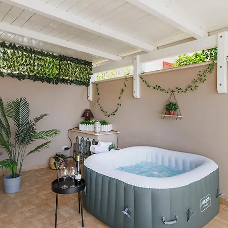 Elsi, Where Relaxation And Elegance Meet Villa Valenzano
